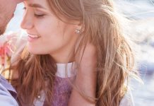 Az első csók jelentősége: szerelem vagy kíváncsiság? pár